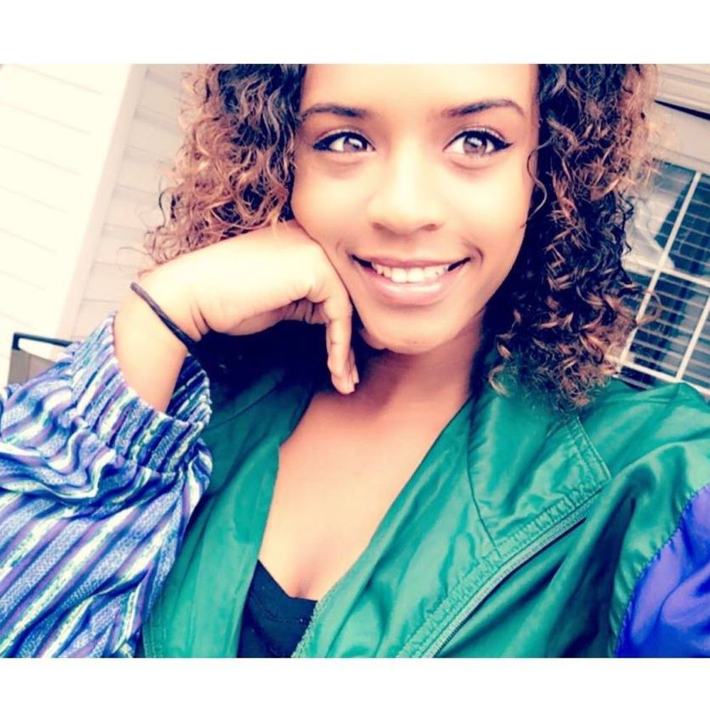 Meet your Posher, Dejanee